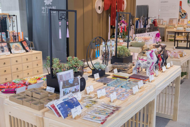 法門文創中心開啟藝術新篇章，千余款文創產品引領工藝新風尚